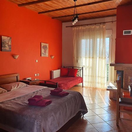 Alexandros Guesthouse Órma 外观 照片