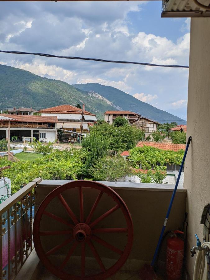 Alexandros Guesthouse Órma 外观 照片