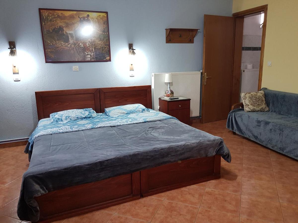 Alexandros Guesthouse Órma 外观 照片