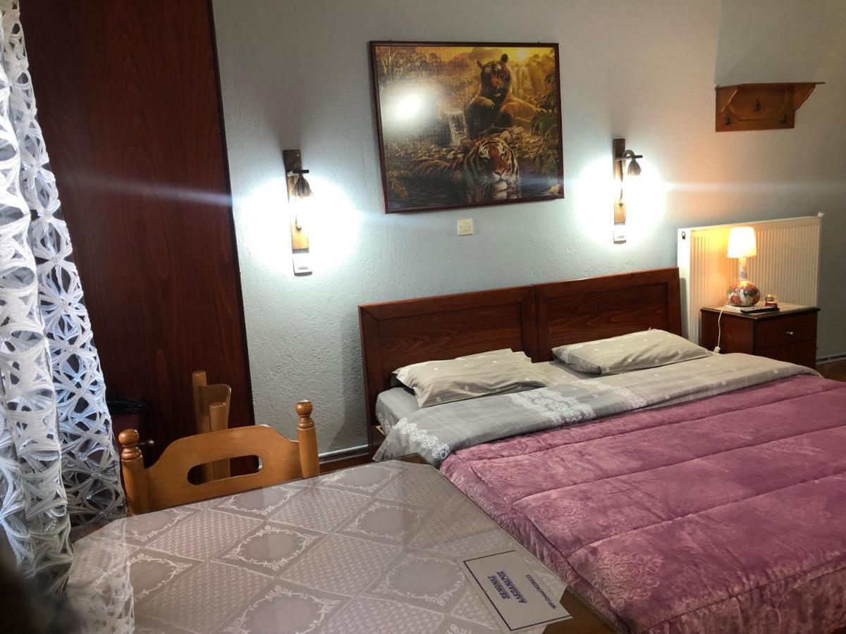 Alexandros Guesthouse Órma 外观 照片
