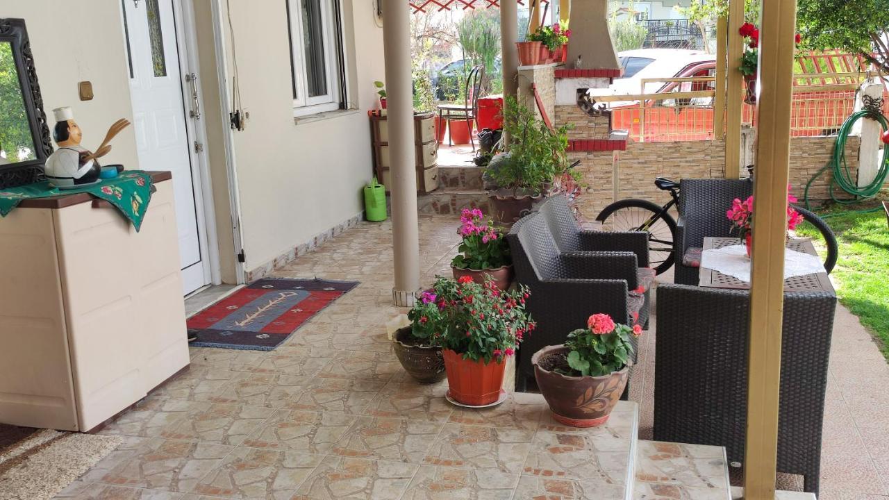Alexandros Guesthouse Órma 外观 照片